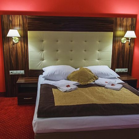 Hotel Pikul Puławy Екстериор снимка