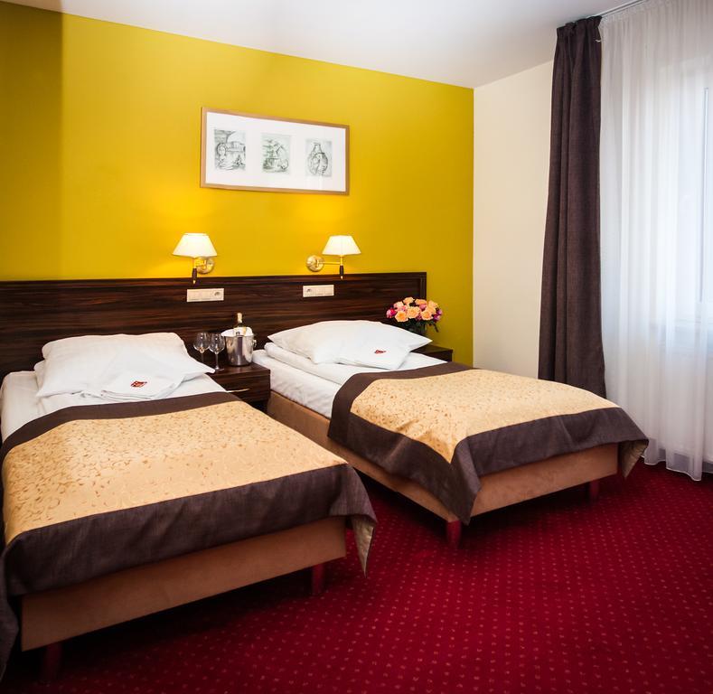 Hotel Pikul Puławy Екстериор снимка