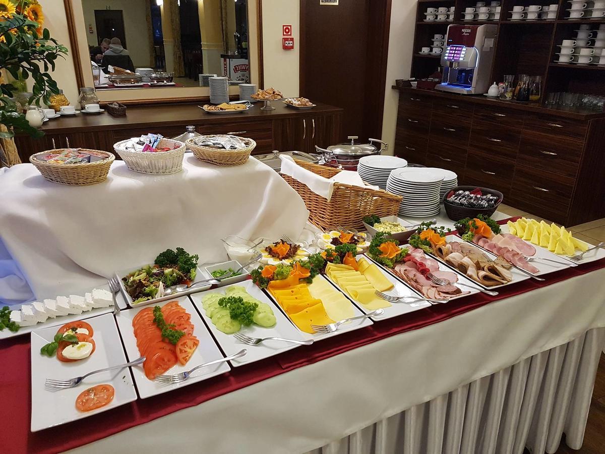 Hotel Pikul Puławy Екстериор снимка