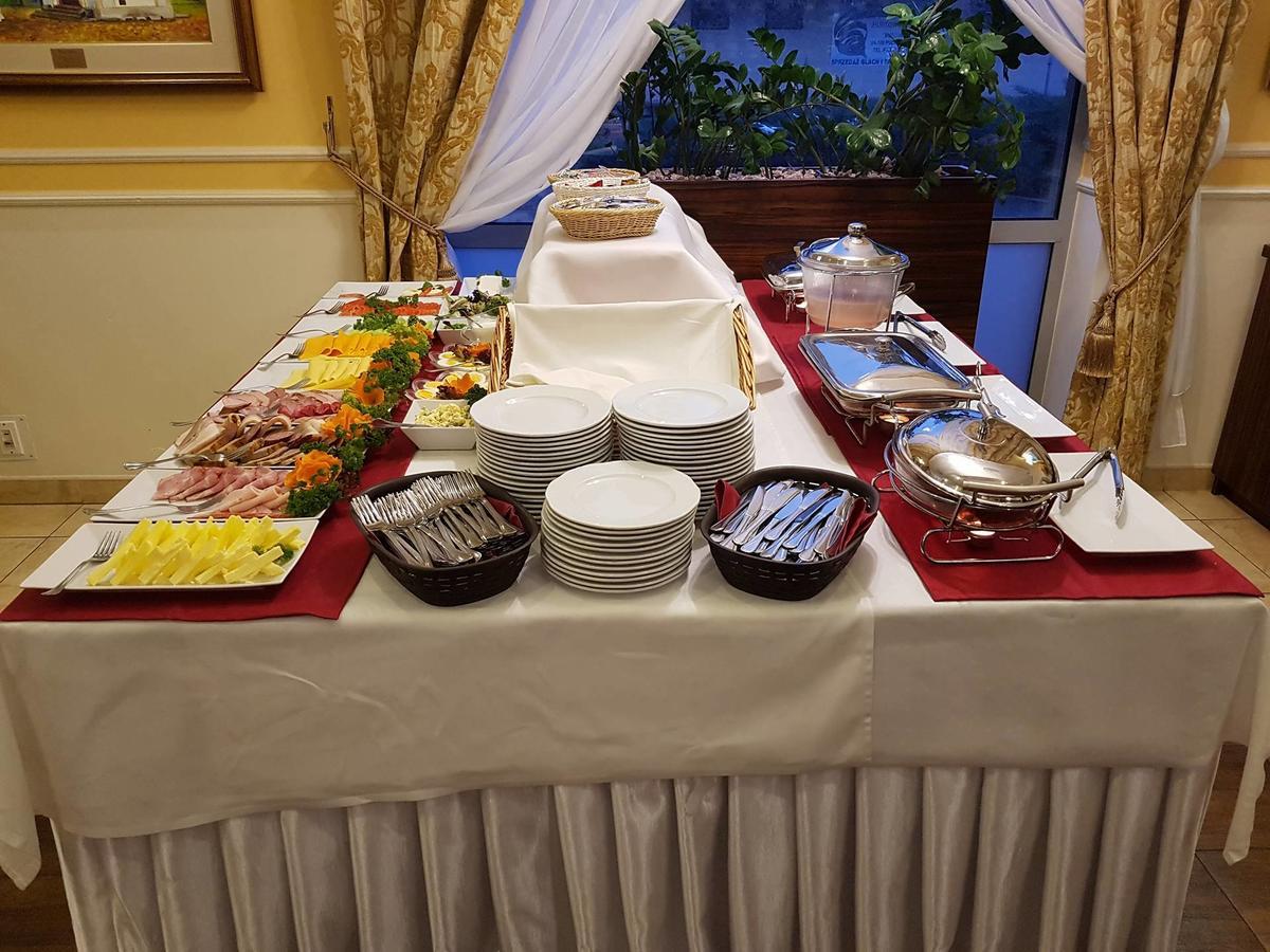 Hotel Pikul Puławy Екстериор снимка
