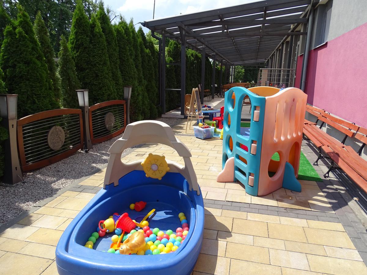 Hotel Pikul Puławy Екстериор снимка