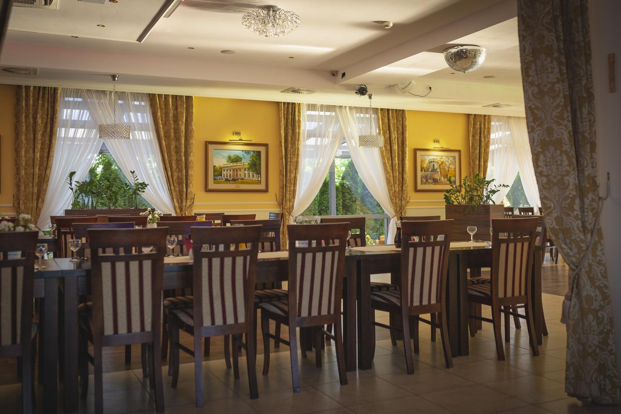 Hotel Pikul Puławy Екстериор снимка