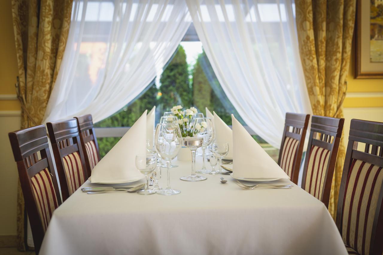 Hotel Pikul Puławy Екстериор снимка
