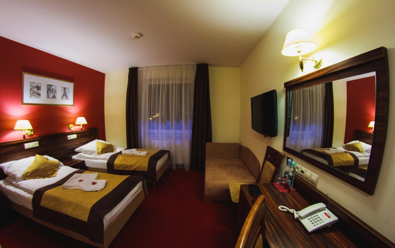Hotel Pikul Puławy Екстериор снимка
