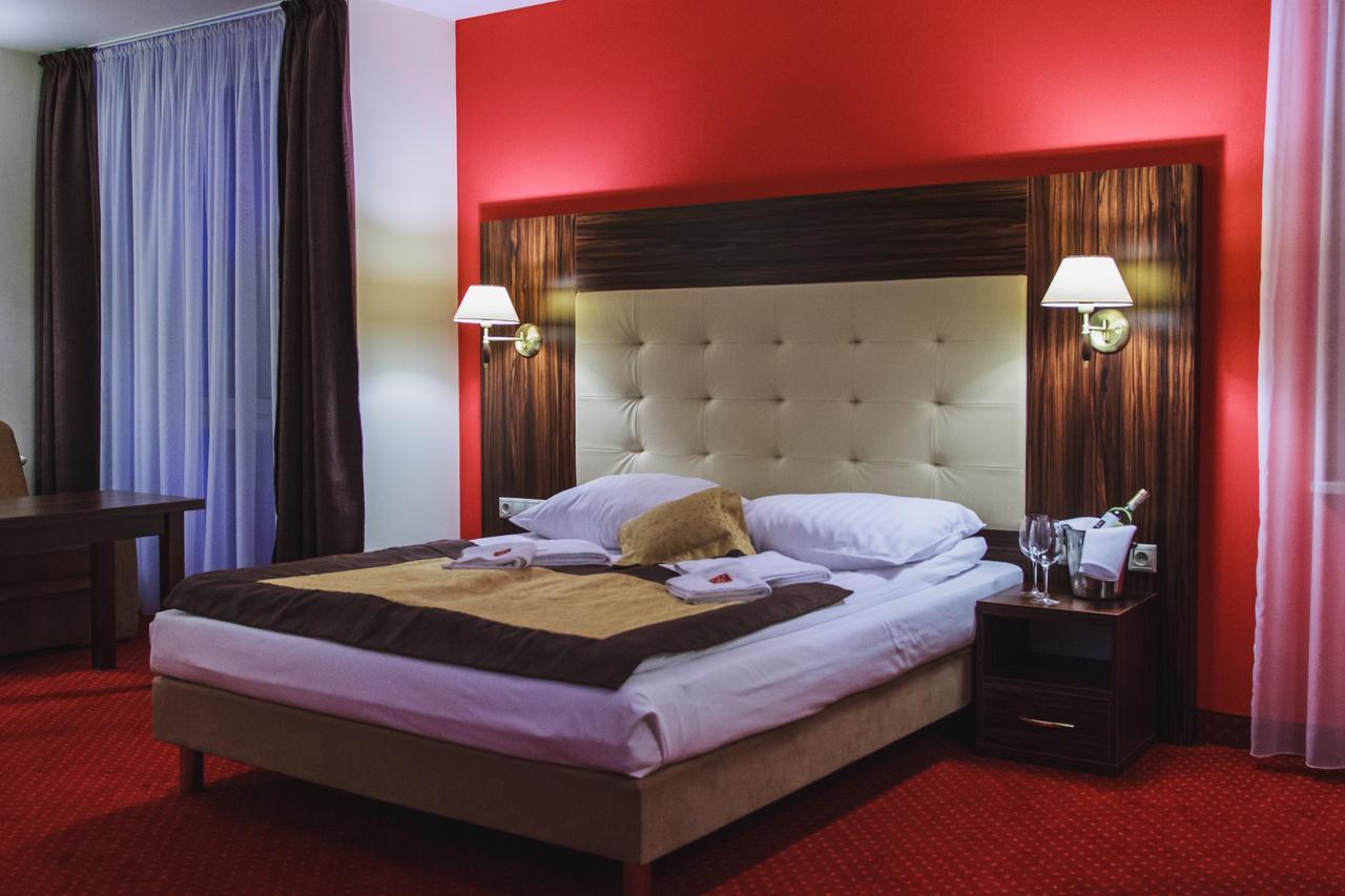 Hotel Pikul Puławy Екстериор снимка
