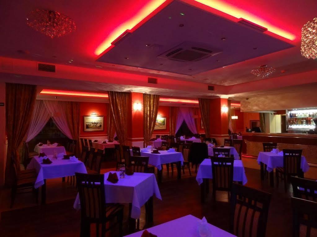Hotel Pikul Puławy Екстериор снимка